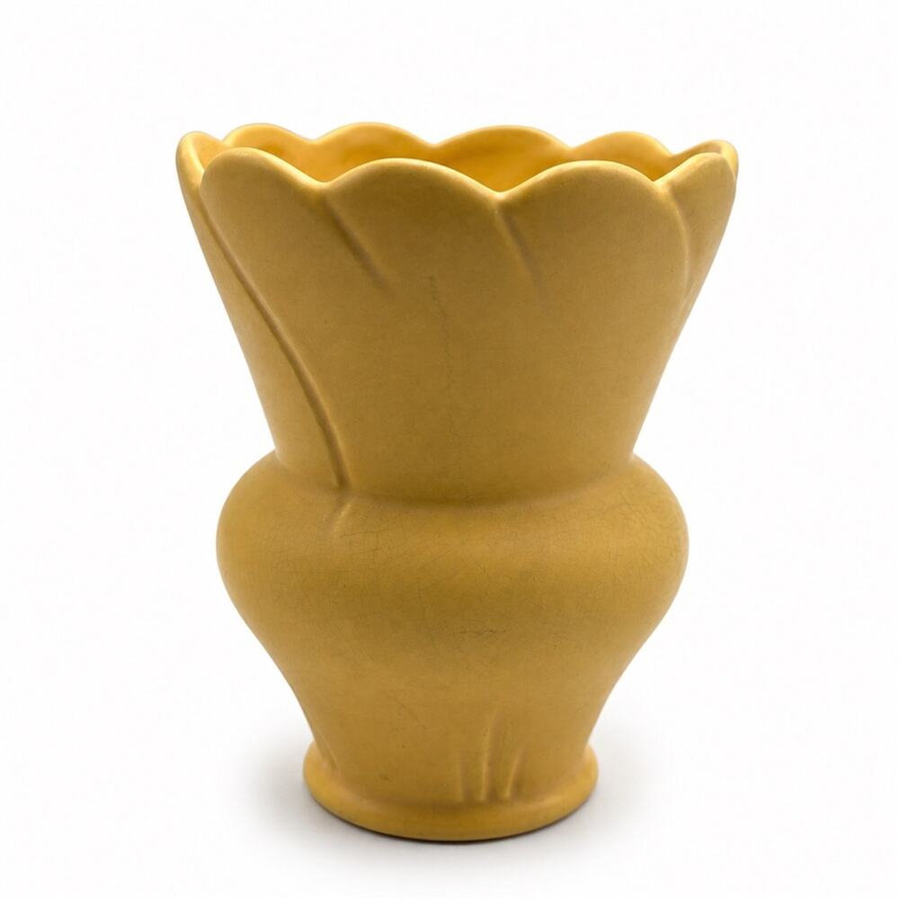 Weller Pottery B-4 Vase Vintage Art Deco Scalloped Floral Yellow Ceramic USA - Picture 7 of 10